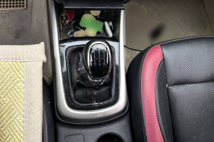 长安 逸动 2015款 1.6L 手动俊酷型 国V中控内饰7004