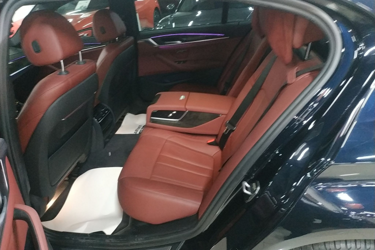 宝马5系 2019款 530Li xDrive M运动套装中控内饰7004