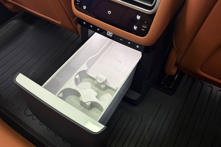 理想汽车 理想L6 2025款 Max 智能焕新版局部细节9003