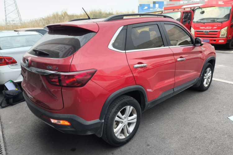 北汽幻速S5 2017款 1.3T 手动尊贵型车身外观7