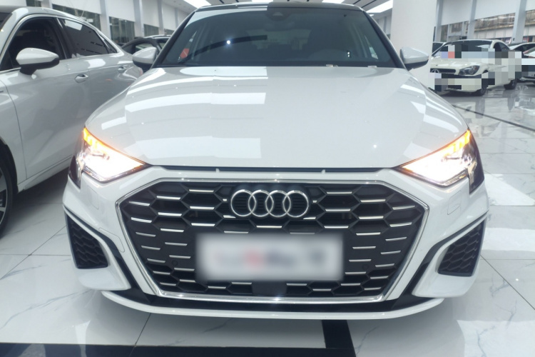 奥迪A3 2024款 Sportback 35 TFSI 时尚运动型车身外观6001