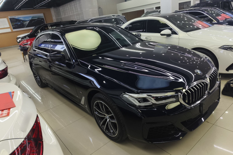 宝马5系 2022款 改款二 525Li M运动套装车身外观6002