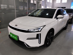 吉利银河 银河L6 2025款 EM-i 140km 星舰版