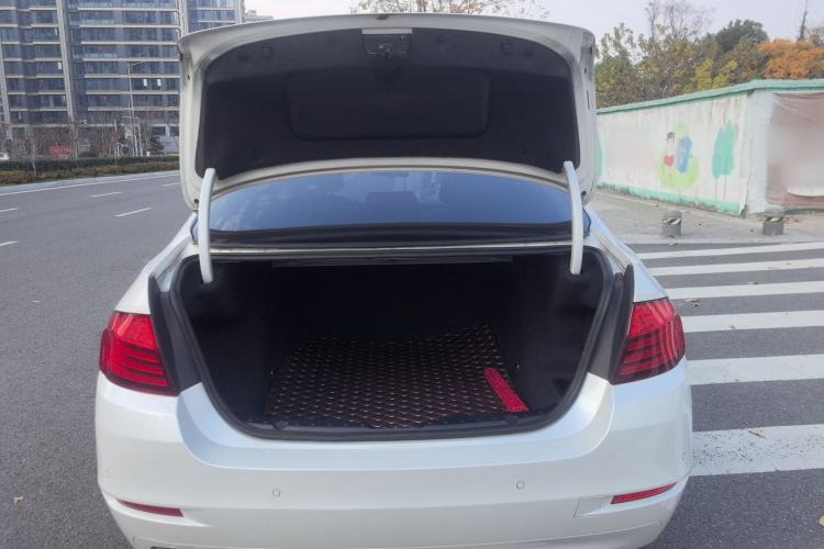 宝马5系(进口) 2015款 520i 典雅型局部细节23