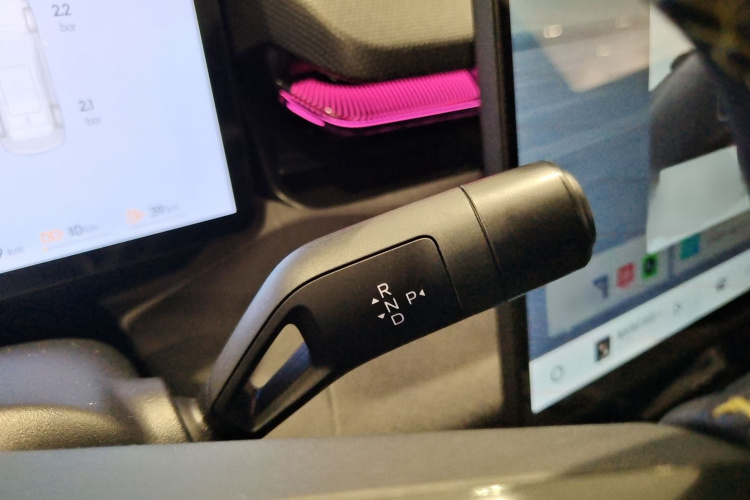 领克08 EM-P 2025款 220km 四驱性能Halo局部细节18