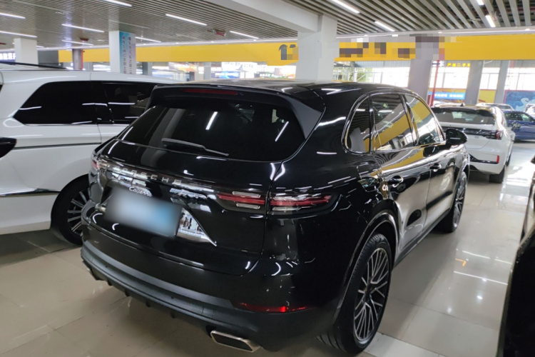 保时捷 2019款 Cayenne 3.0T车身外观7