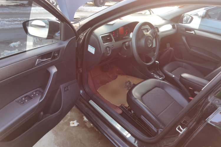 大众 桑塔纳 2015款 1.6L 自动舒适版中控内饰20