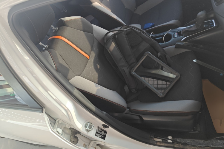 丰田 卡罗拉 2021款 1.2T S-CVT先锋PLUS版局部细节41