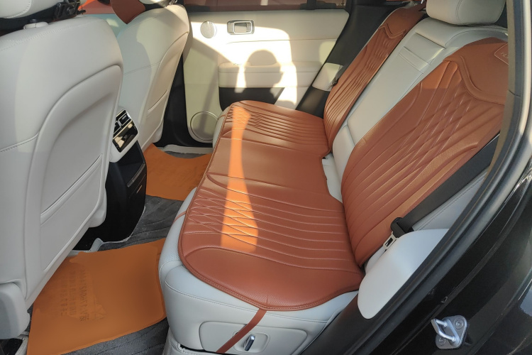 理想汽车 理想L6 2024款 Pro中控内饰21