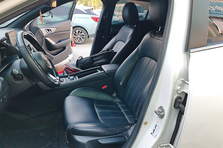 马自达CX-4 2018款 2.0L 自动两驱蓝天探索版 国V中控内饰19