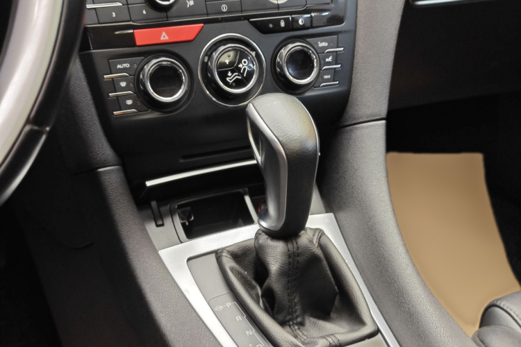 DS 5LS 2016款 1.6T 豪华版THP160中控内饰7005