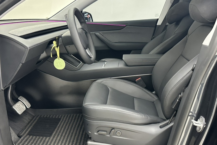 特斯拉 Model Y 2025款 后轮驱动版局部细节19