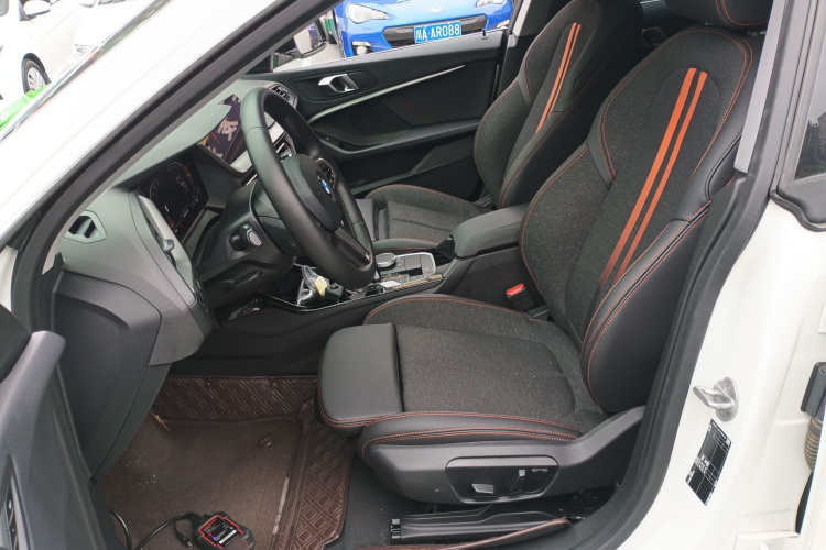 宝马2系(进口) 2023款 225i 四门轿跑车 M运动套装局部细节19