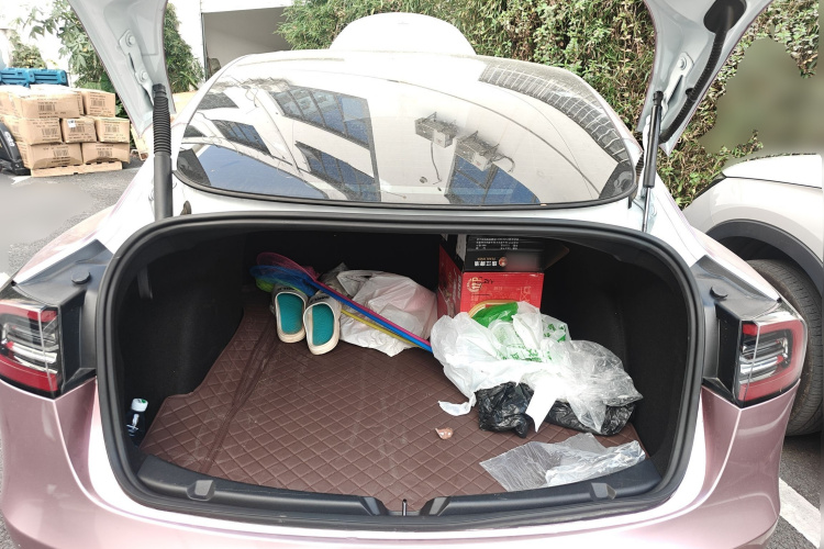 特斯拉 Model 3 2021款 标准续航后驱升级版中控内饰23