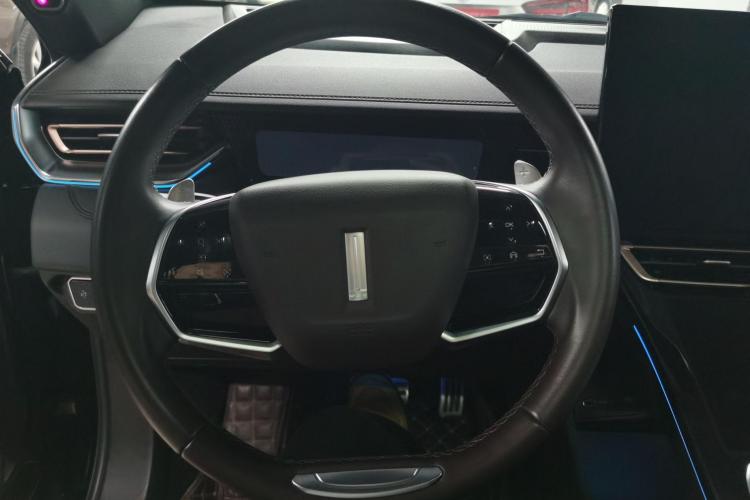 魏牌 摩卡 2021款 2.0T 两驱特浓版中控内饰7002