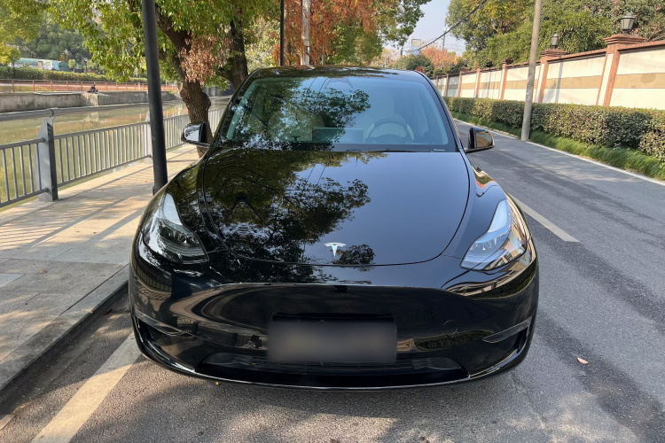 特斯拉 Model Y 2023款 长续航全轮驱动版车身外观6009