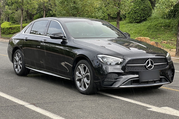 奔驰E级 2023款 改款 E 300 L 运动时尚型车身外观6003