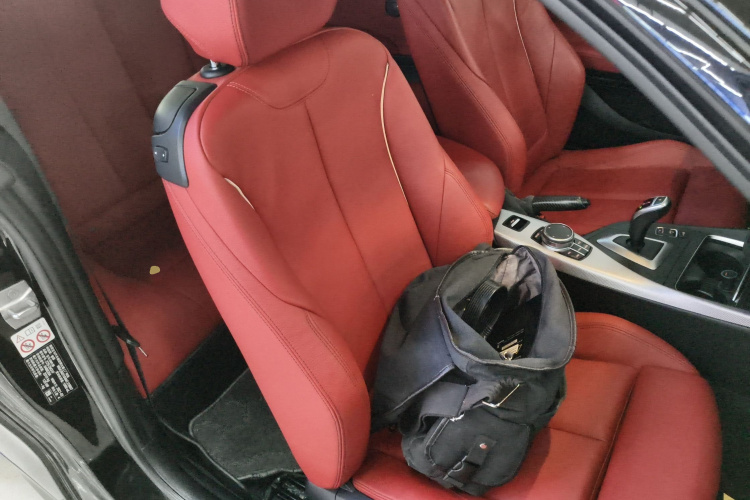 宝马2系(进口) 2019款 225i 敞篷轿跑车 尊享型 M运动套装局部细节41