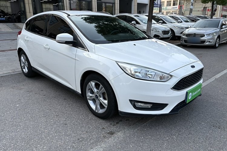 福特 福克斯 2015款 两厢 1.6L 自动舒适型车身外观6004