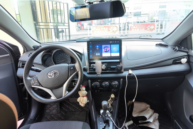 丰田 威驰 2014款 1.5L 自动智臻版中控内饰13