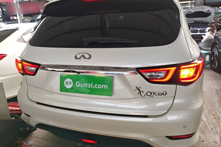 英菲尼迪QX60(进口) 2018款 2.5 S/C Hybrid 两驱卓越版 国VI车身外观6