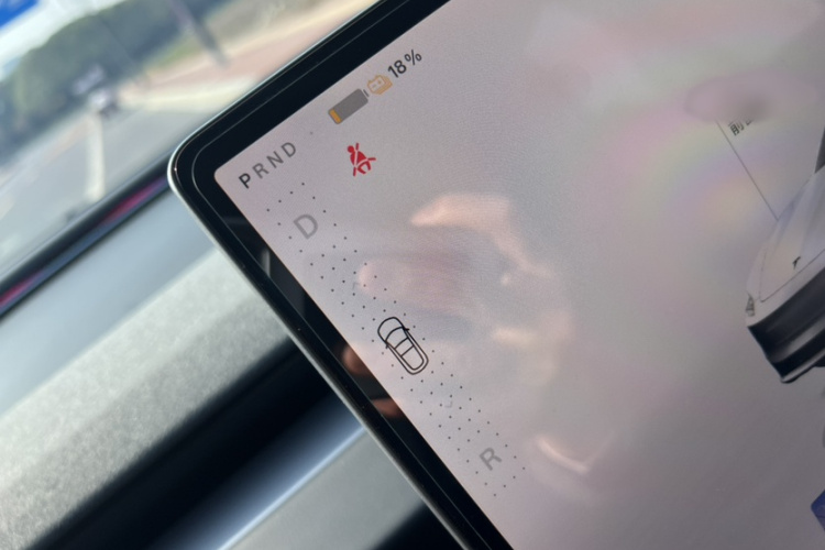 特斯拉 Model 3 2023款 后轮驱动版局部细节18