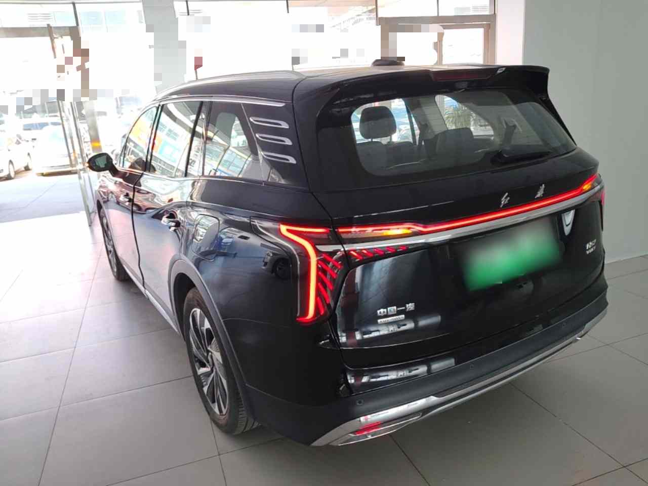 红旗HS7 PHEV 2024款 2.0T PHEV 四驱旗畅版 6座(3)