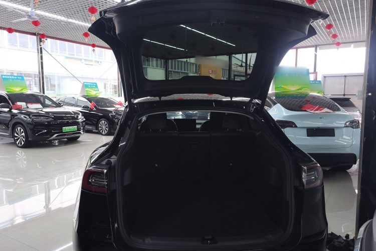 特斯拉 Model Y 2022款 改款 后轮驱动版中控内饰23