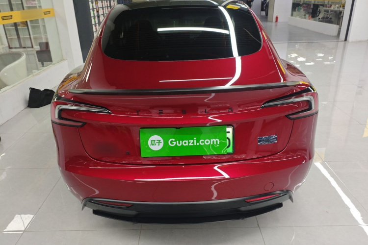 特斯拉 Model 3 2025款 高性能全轮驱动版车身外观6004