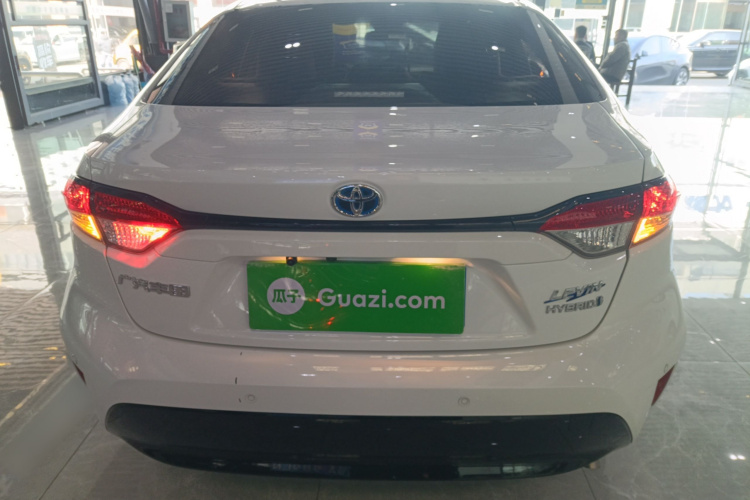 丰田 雷凌 2023款 智能电混双擎 1.8L 豪华版车身外观6