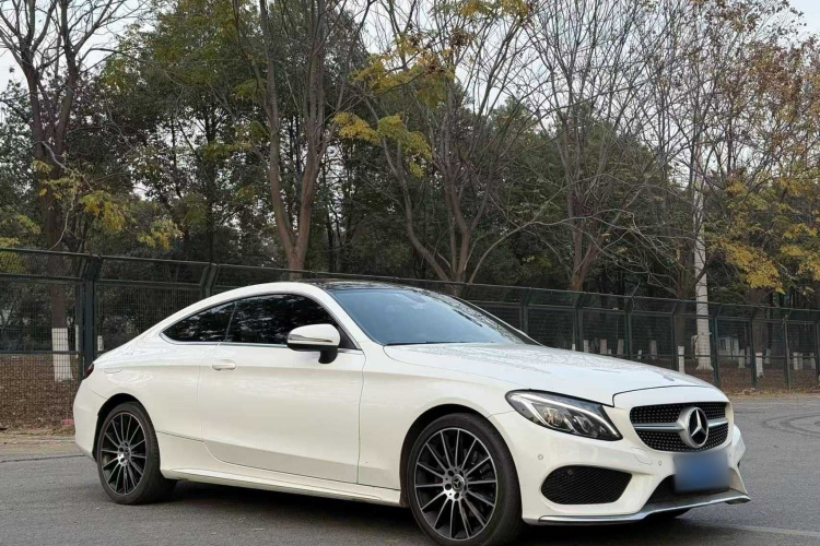 奔驰C级(进口) 2017款 C 200 4MATIC 轿跑版车身外观6001