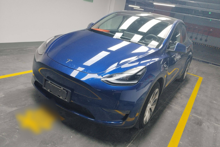 特斯拉 Model Y 2021款 标准续航后驱版车身外观1