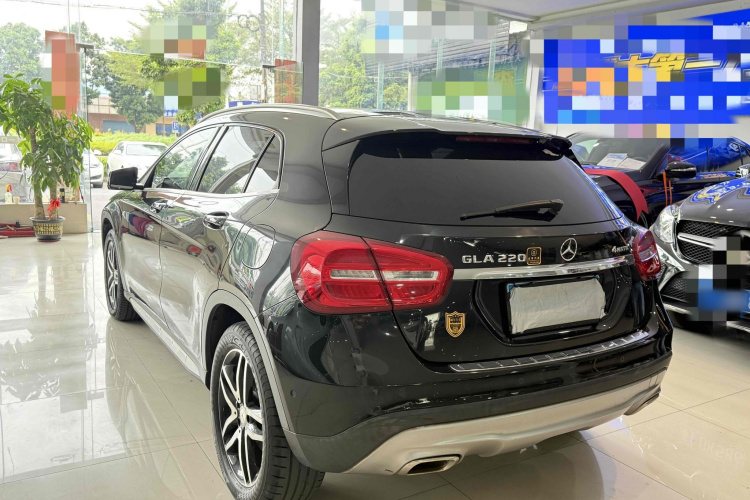 奔驰GLA 2016款 GLA 220 4MATIC 时尚型车身外观6006