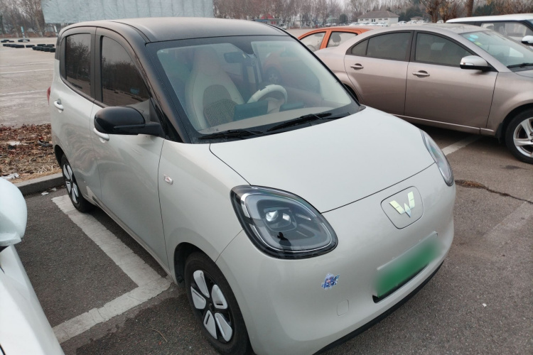 五菱汽车 宏光MINIEV 2025款 四门版 臻享+款车身外观3