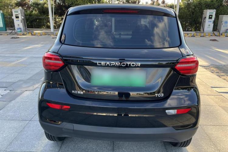 零跑汽车 零跑T03 2021款 400微糖版车身外观6005