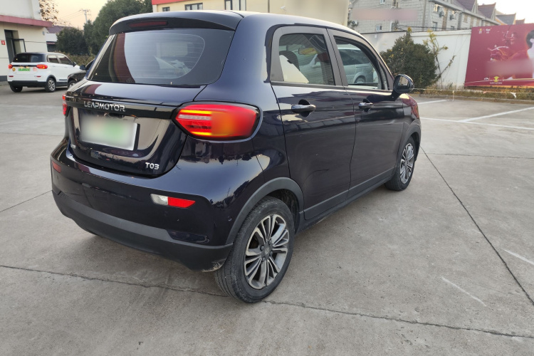 零跑汽车 零跑T03 2021款 400轻享版 三元锂车身外观6010