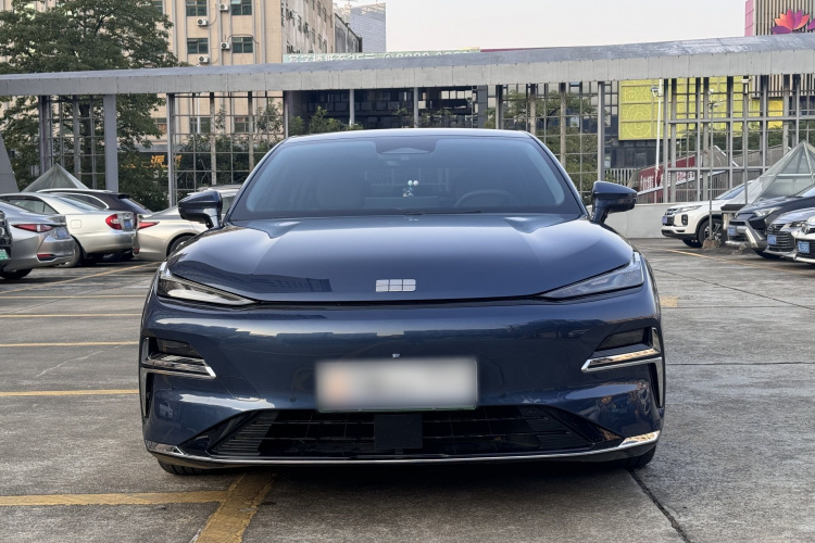 吉利银河 银河星耀8 2025款 130km EM-i 尊贵版车身外观6002