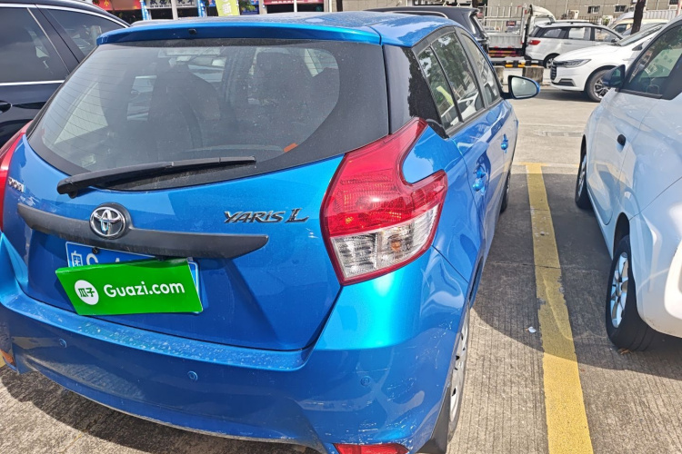 丰田 YARiS L 致炫 2014款 1.3E 手动魅动版车身外观9