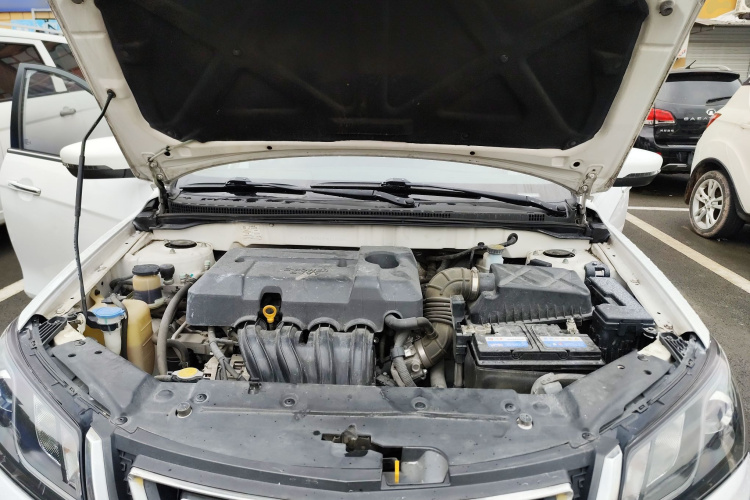 吉利汽车 帝豪 2017款 三厢百万款 1.5L CVT向上版机舱底盘24