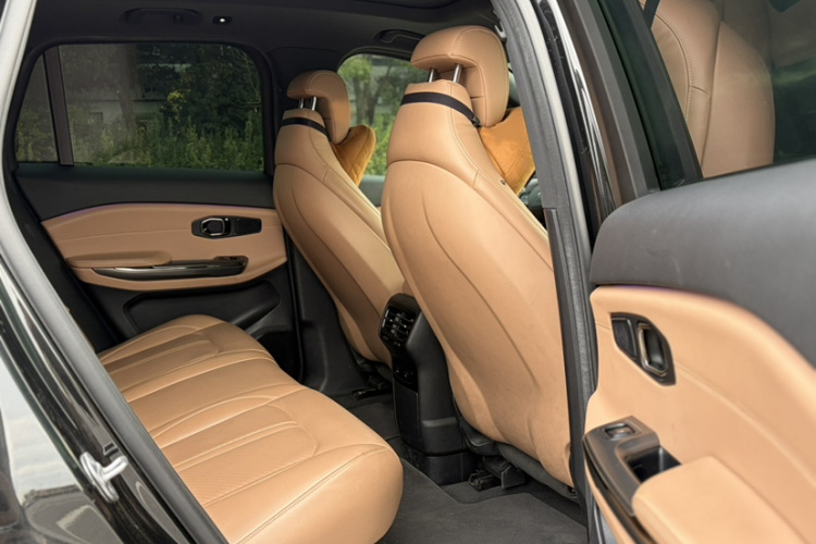 蔚来ES6 2020款 420KM 运动版中控内饰7001