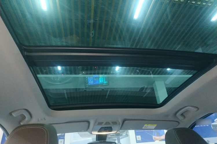 宝马X1 2019款 sDrive18Li 尊享型中控内饰22