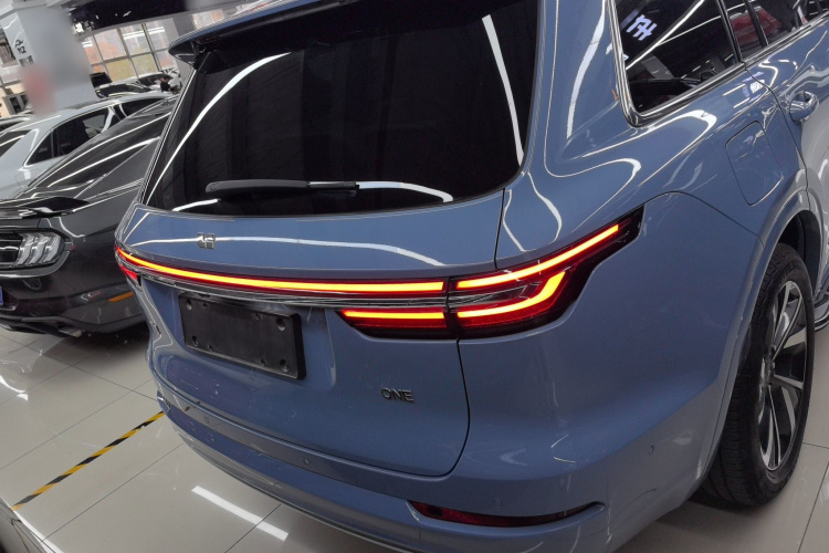 理想汽车 理想ONE 2021款 增程6座版车身外观6