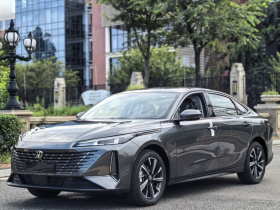 长安 逸动 2025款 蓝鲸 1.5T 500Bar尊贵型