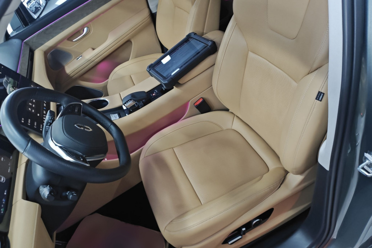 鸿蒙智行 问界M5 2022款 纯电后驱标准版局部细节19