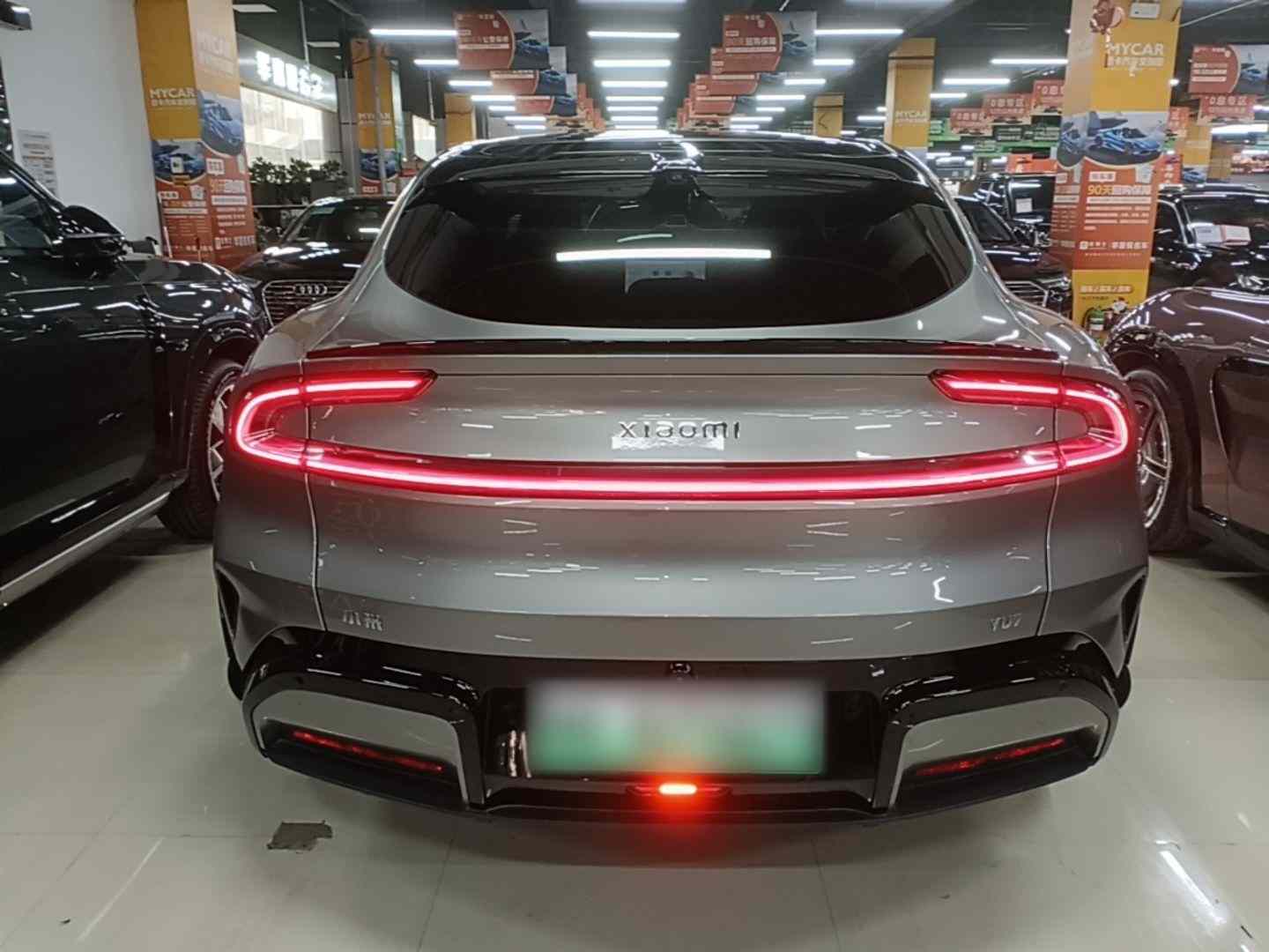 小米汽车 小米YU7 2025款 超长续航四驱Pro版(3)