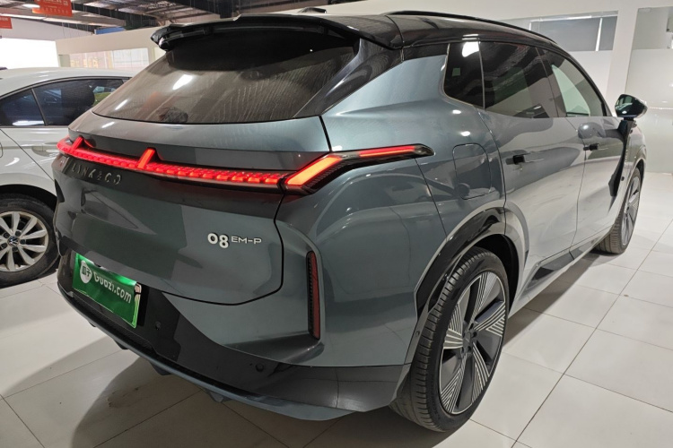 领克08 EM-P 2025款 245km 超长续航Halo车身外观7