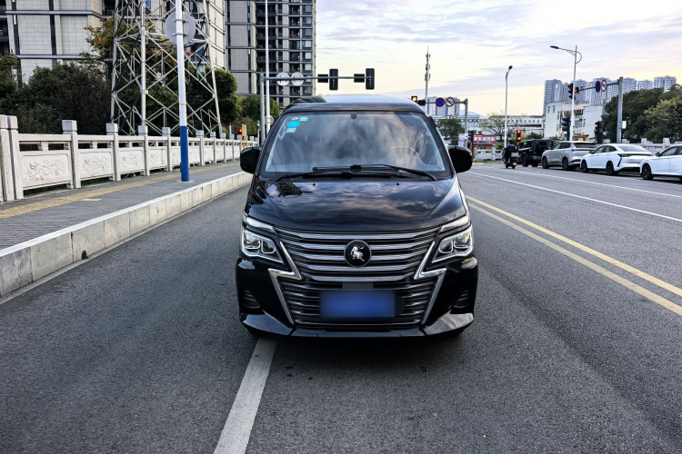 东风风行 菱智 2022款 奋斗款 M5L 1.6L 基本型 7座车身外观6002