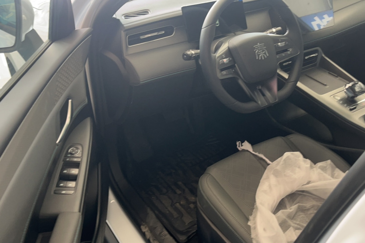 比亚迪 秦PLUS 2025款 DM-i 智驾版 55KM领先型中控内饰7002