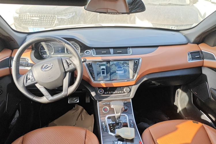 陆风X7 2018款 劲越 1.5T 全景至尊型中控内饰12