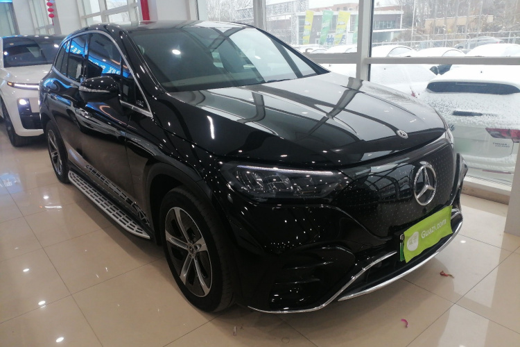 奔驰EQE SUV 2023款 350 4MATIC 先锋版车身外观3
